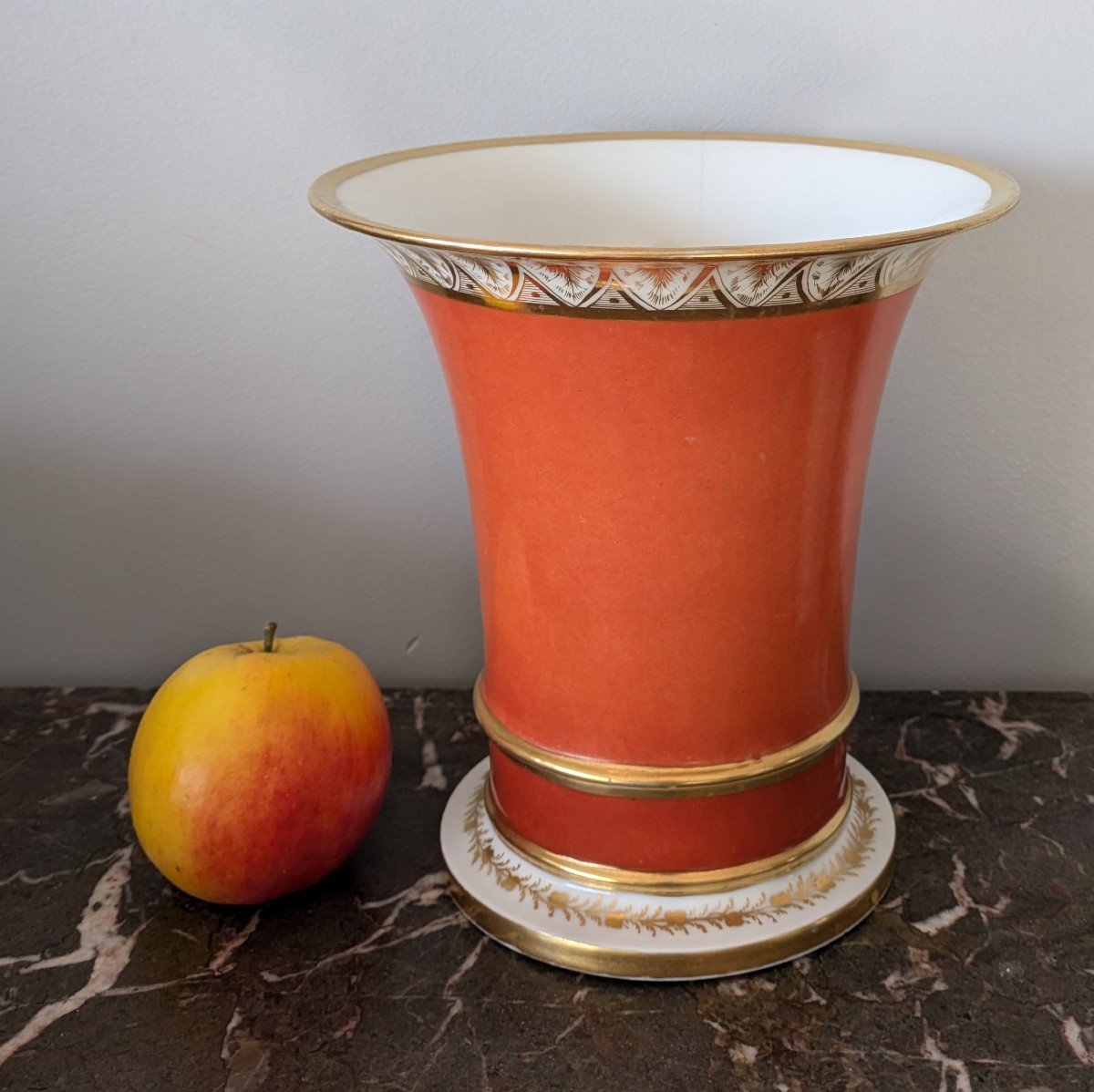 Paris, vers 1800 - vase jasmin ou cache pot, fond corail - Consulat, Empire -photo-2