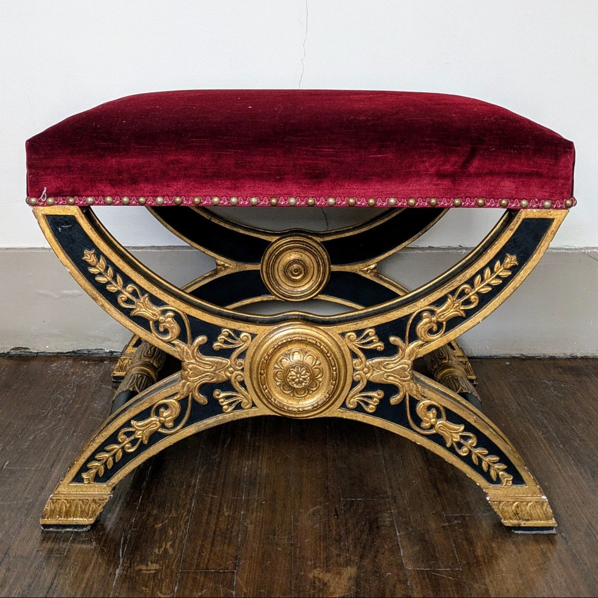 Grand tabouret curule d'apparat - bois peint et doré - style Empire