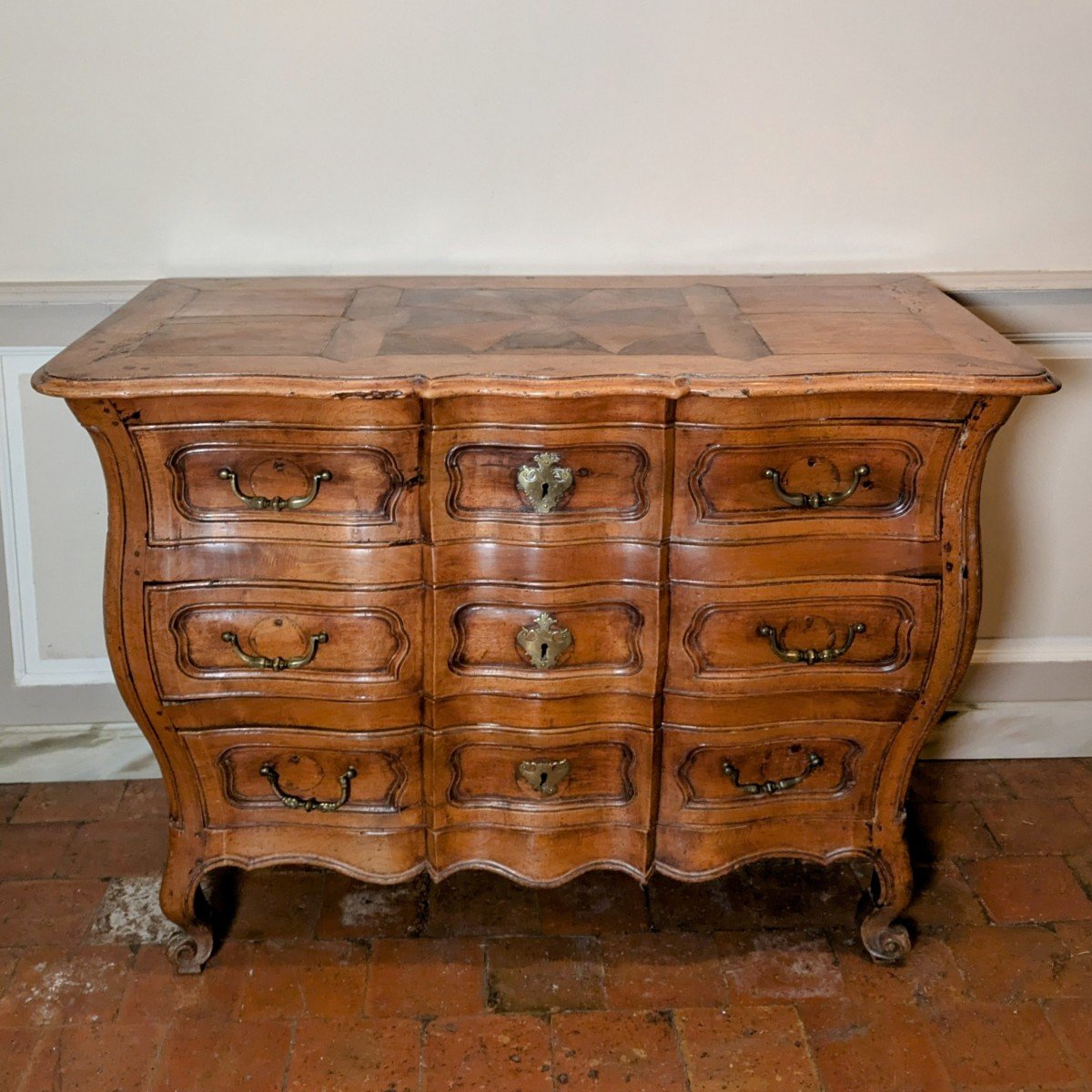 Bordeaux, époque Louis XV - commode à façade arbalète -photo-3