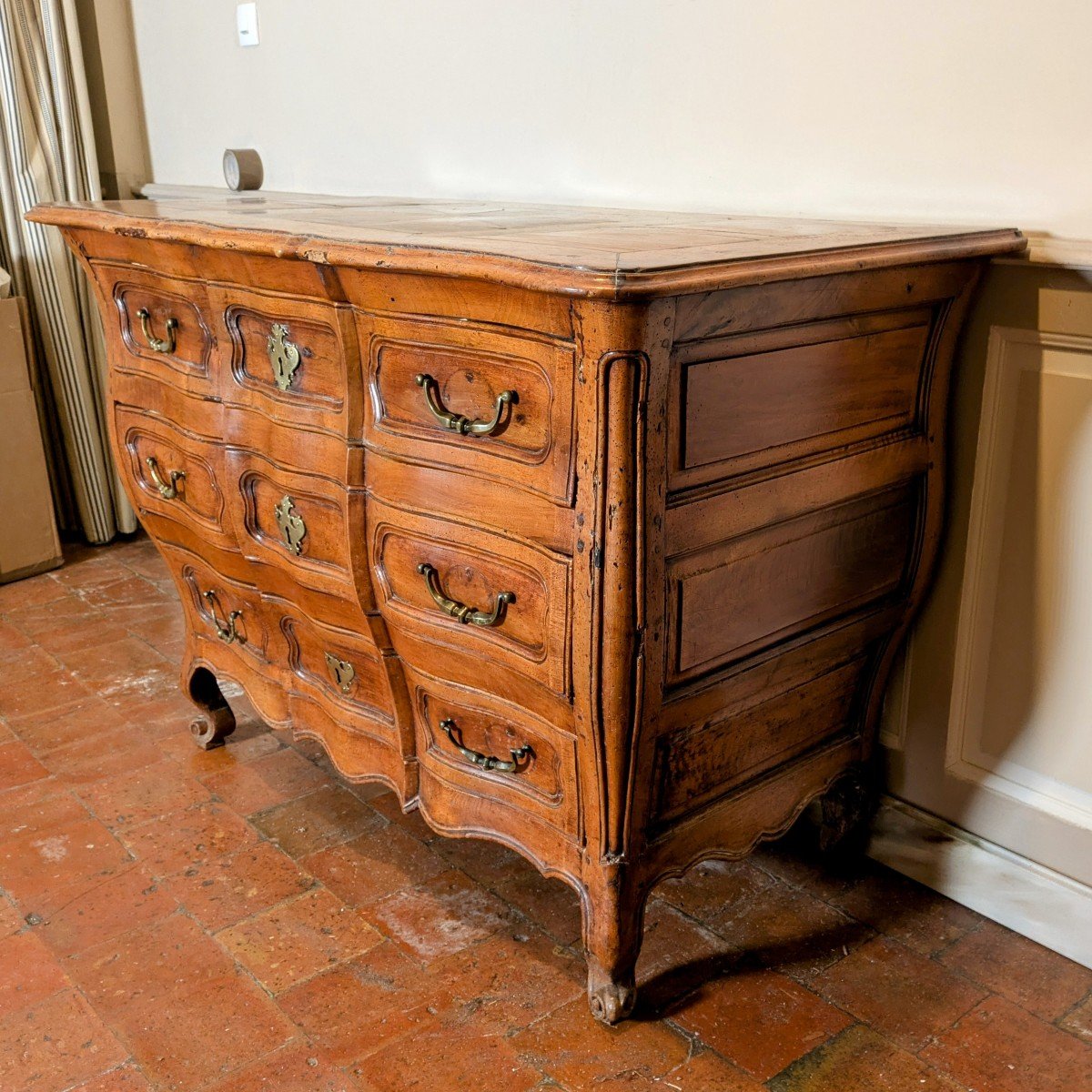 Bordeaux, époque Louis XV - commode à façade arbalète -photo-2