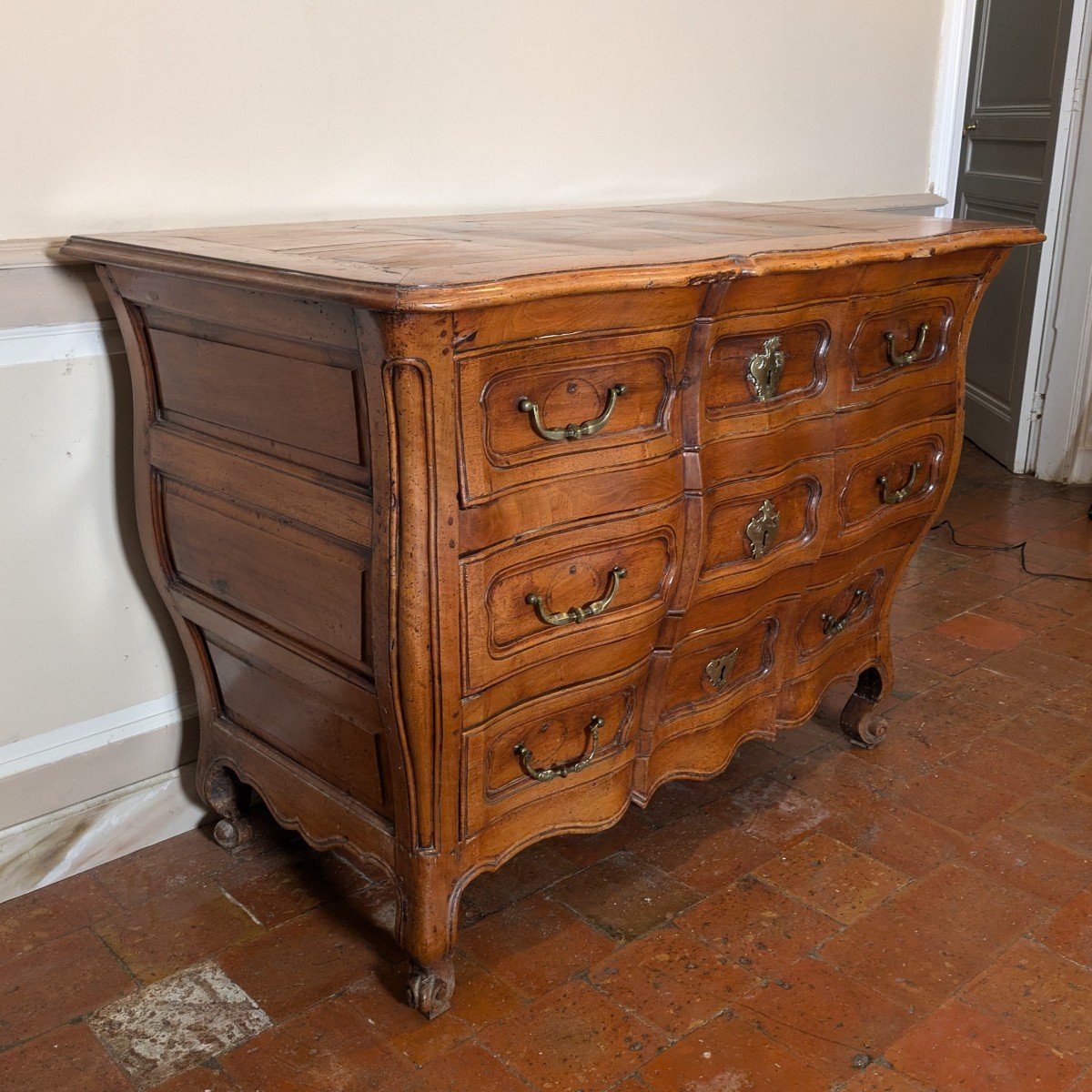 Bordeaux, époque Louis XV - commode à façade arbalète -photo-4