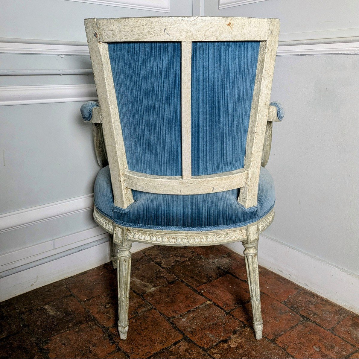 Fauteuil en cabriolet d'époque Louis XVI - bois laqué et velours jaspé-photo-5