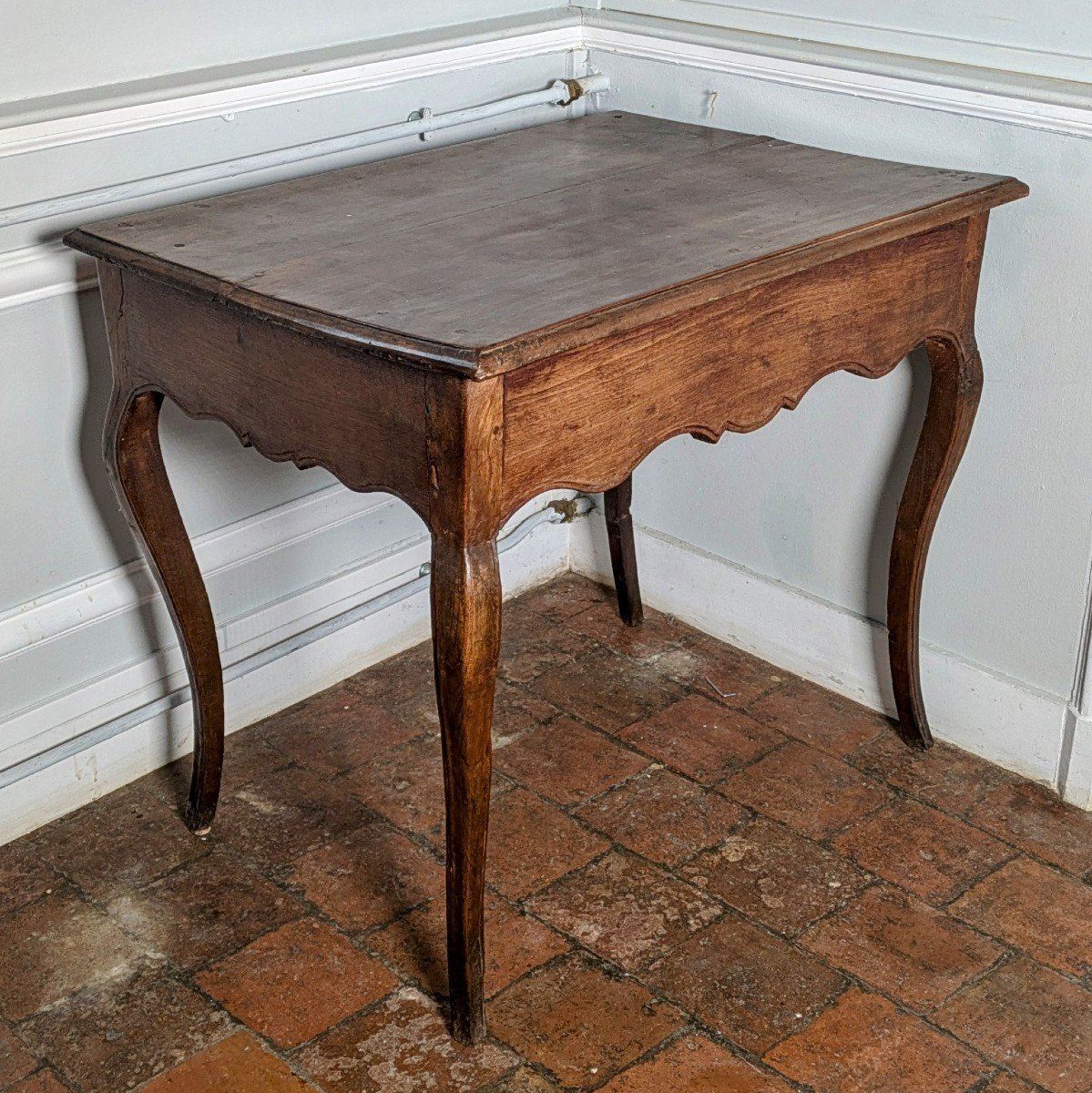 France, époque Louis XV - table en noyer à un tiroir-photo-2