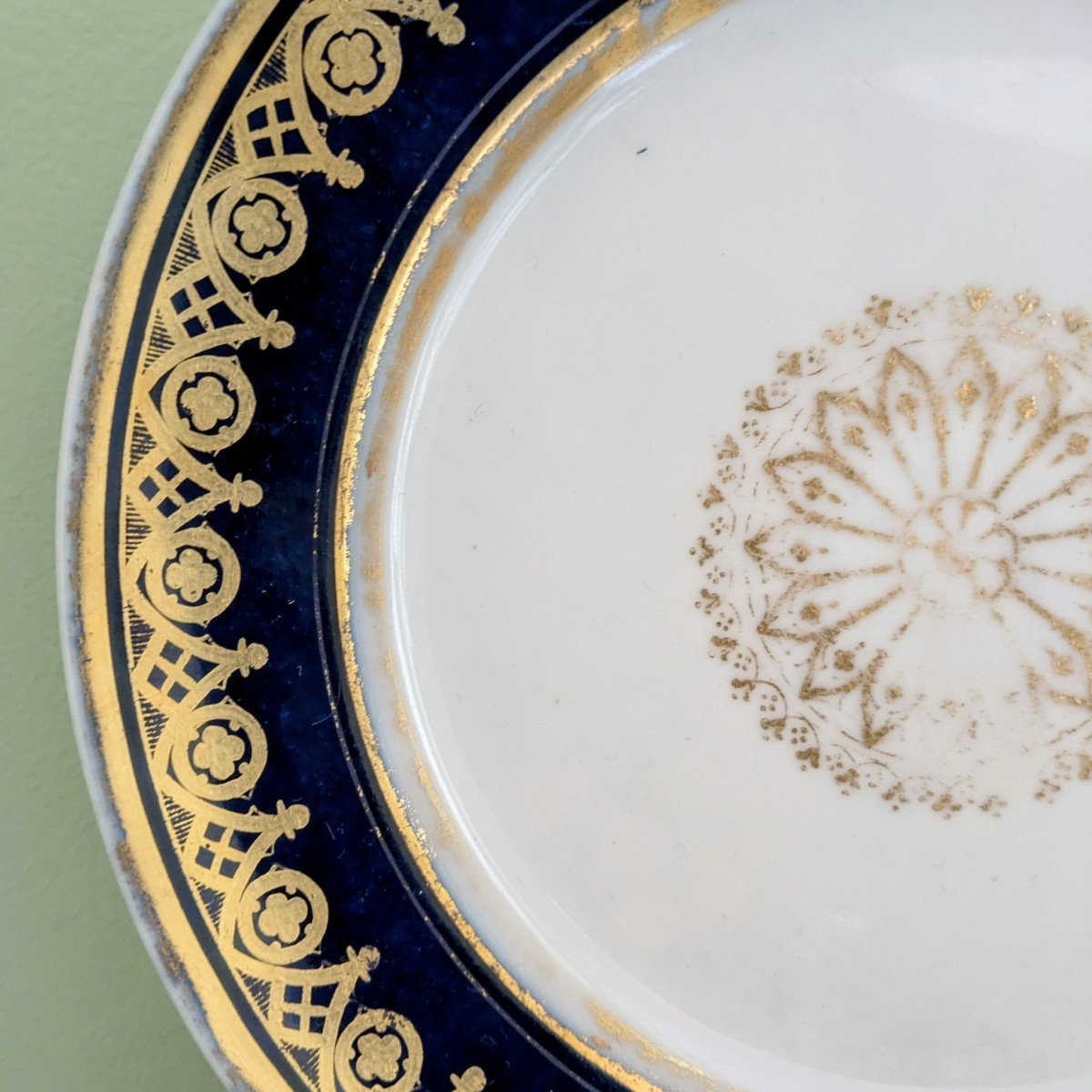 Darte Frères - Gothic Plate - Porcelaine Circa 1820-photo-1