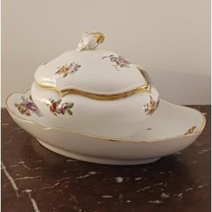 Manufacture de Boissettes - saucière ou sucrier en porcelaine à décor floral - époque Louis XVI