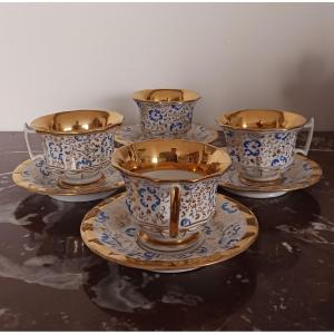 Paris, Louis Philippe Period - Set Of 4 Dodecagonal Porcelain Cups And Saucers - Decorated In The Style Of Jacob Petit