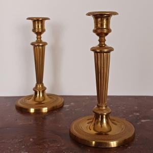 Paris, Late 18th Century - Pair Of Small Ormolu Candlesticks Or Torches - Late Louis XVI Period