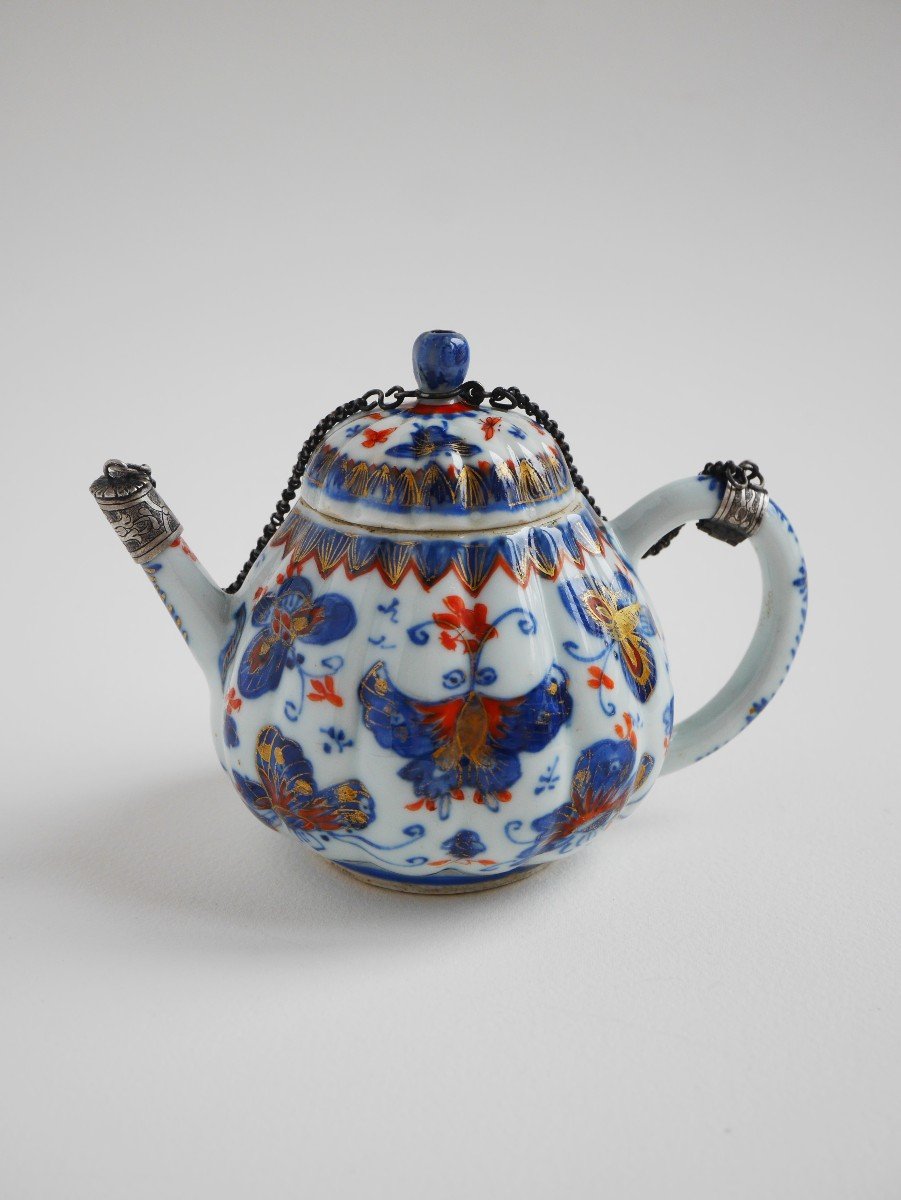 Théière En Porcelaine Imari, Monture En Argent Ciselé, Paris, époque Régence-photo-4