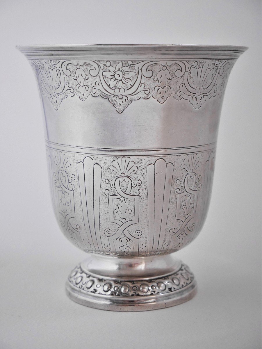 Timbale Gravée En Argent Par François-isaac Balduc, Sens, 1738-1745 