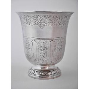 Engraved Silver Cup By François-isaac Balduc, Sens, 1738-1745 