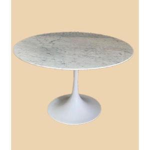 Arabescato Carrara Marble Round Table 