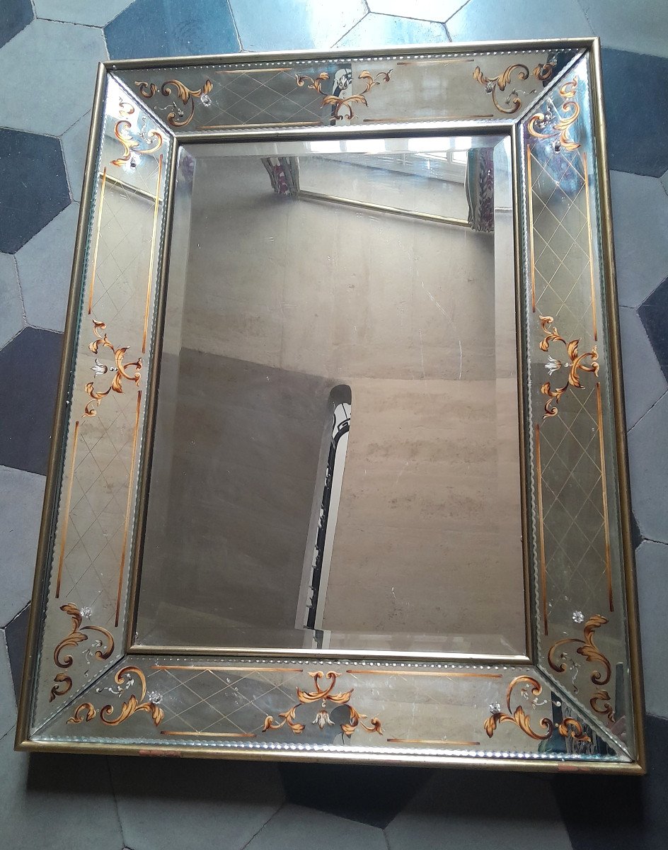 Miroir rectangulaire en verre églomisé et biseauté 