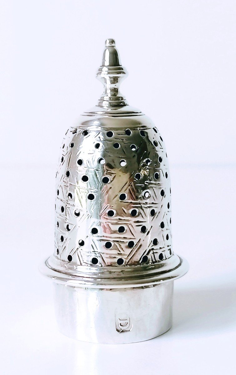 Solid Silver Shaker London 1763-photo-4