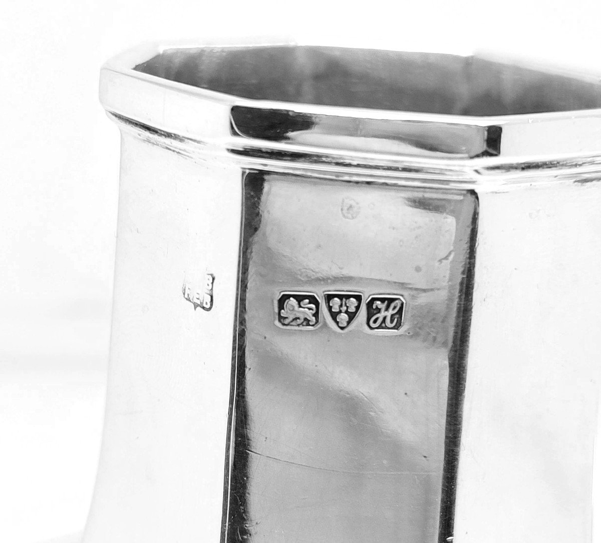 Solid Silver Shaker -photo-2