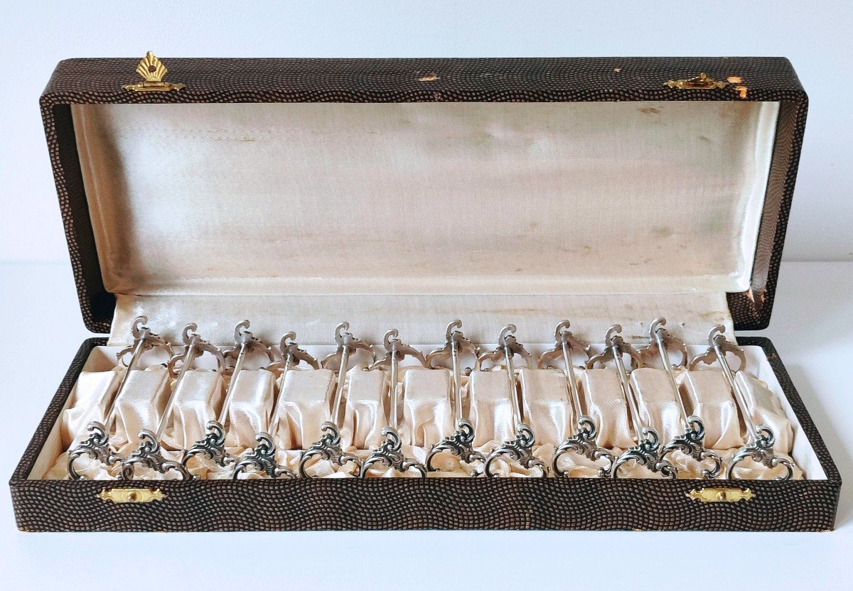 Twelve Solid Silver Knife Holders -photo-2