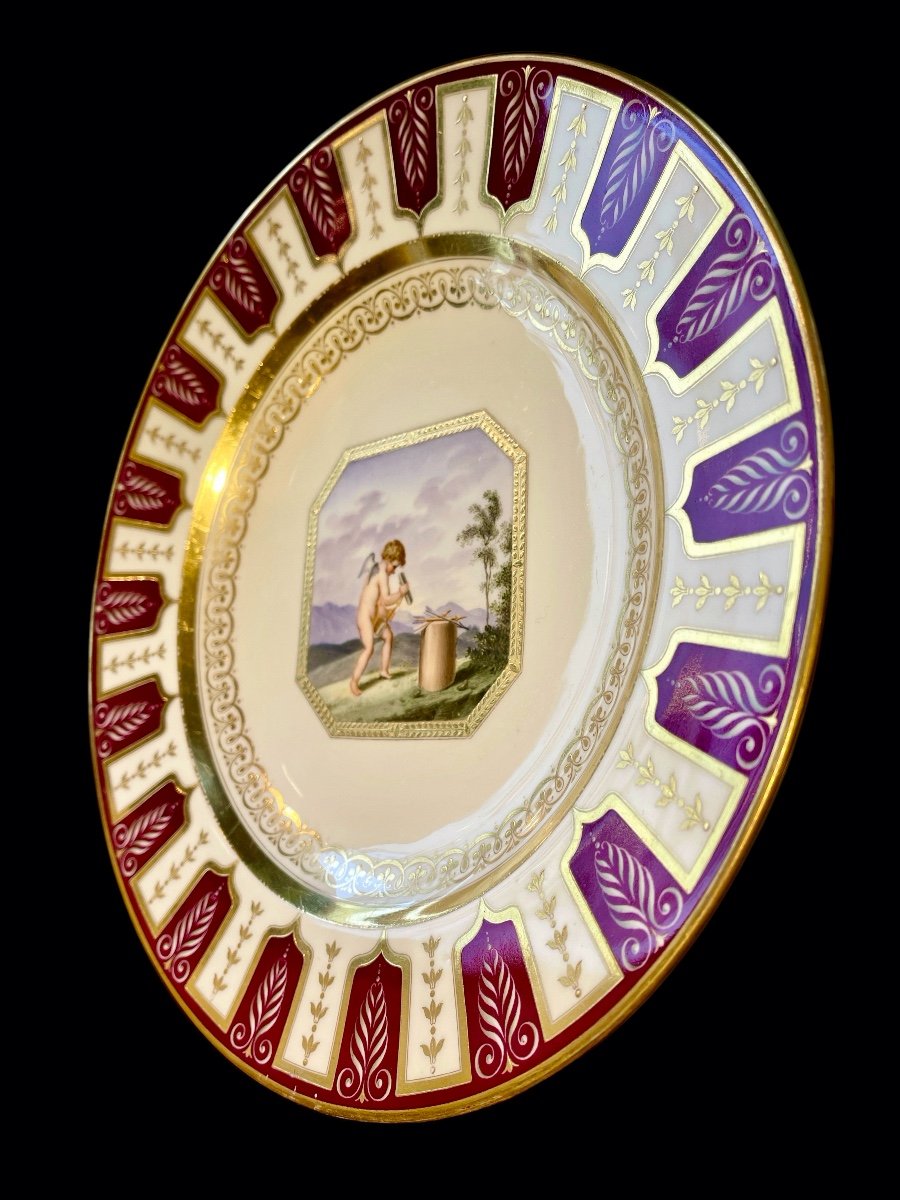 Assiette En Porcelaine De La Manufacture Royale de Vienne Du XIXe Siècle "cupidon"-photo-2