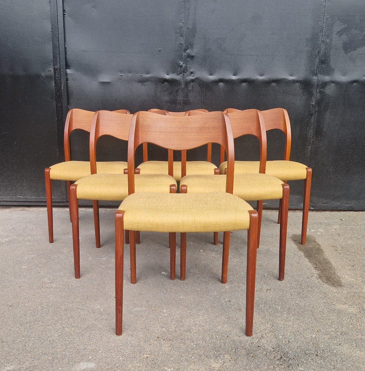 Série De Six Chaises Vintage Scandinaves En Teck Massif, N°71, Niels O'moller