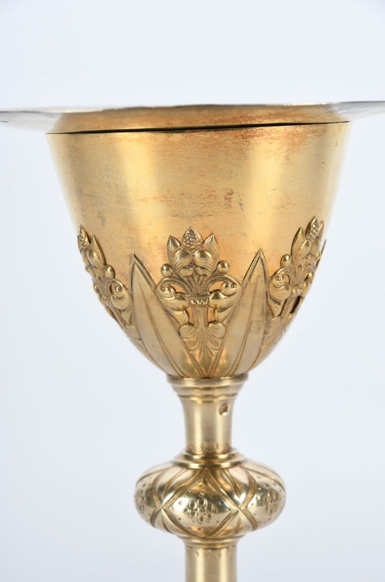 Chalice In Vermeil With Starry Floral Repoussé Decor Engraved Ihs-photo-3