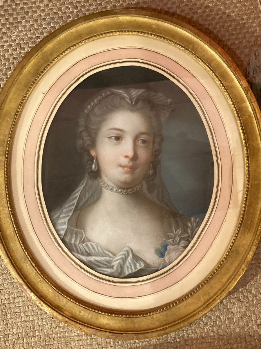 Portrait De Jeune Femme Au Collier De Perles - Suiveur De Francois Boucher - Epoque XVIIIe -photo-2