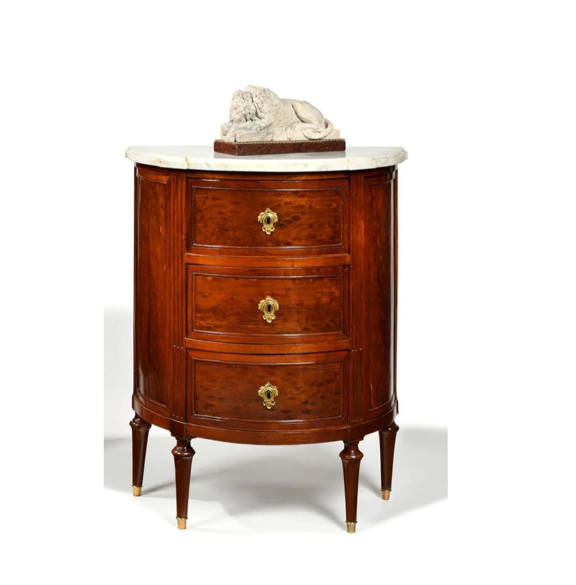 Commode demi-lune en acajou et placage d’acajou Estampillée F.SCHEY.