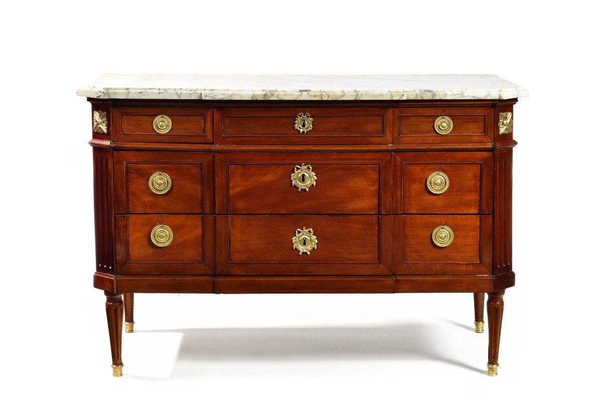 Louis XVI Chest Of Drawers With Central Step Stamped By Godefroy Dester