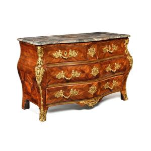  Rare Commode En Palissandre De Forme Mouvementee Pierre Migeon II (1696-1758)