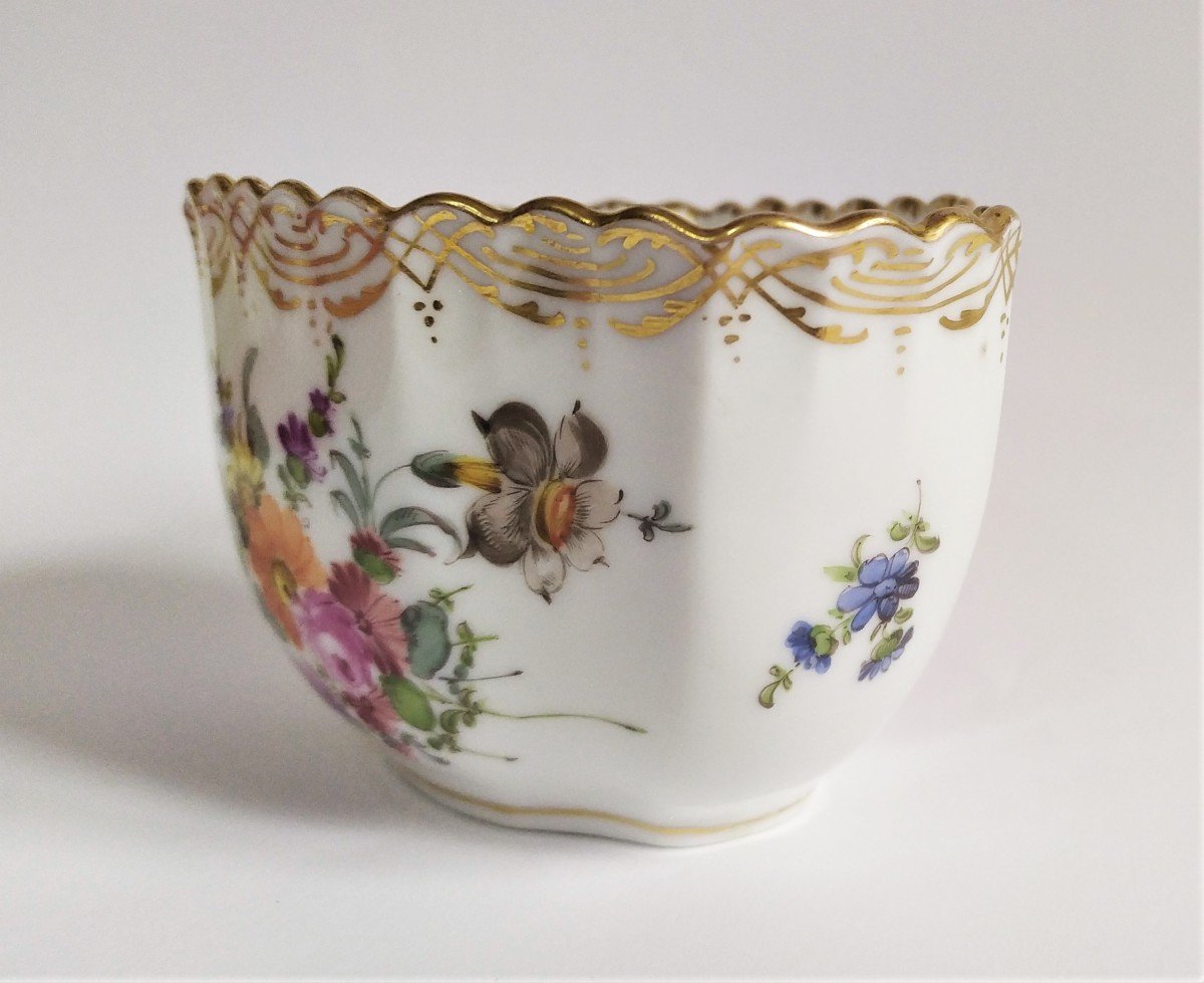  Donath Dresden Hand Painted Porcelain Scalloped Cup Decorated With Flowers-photo-4