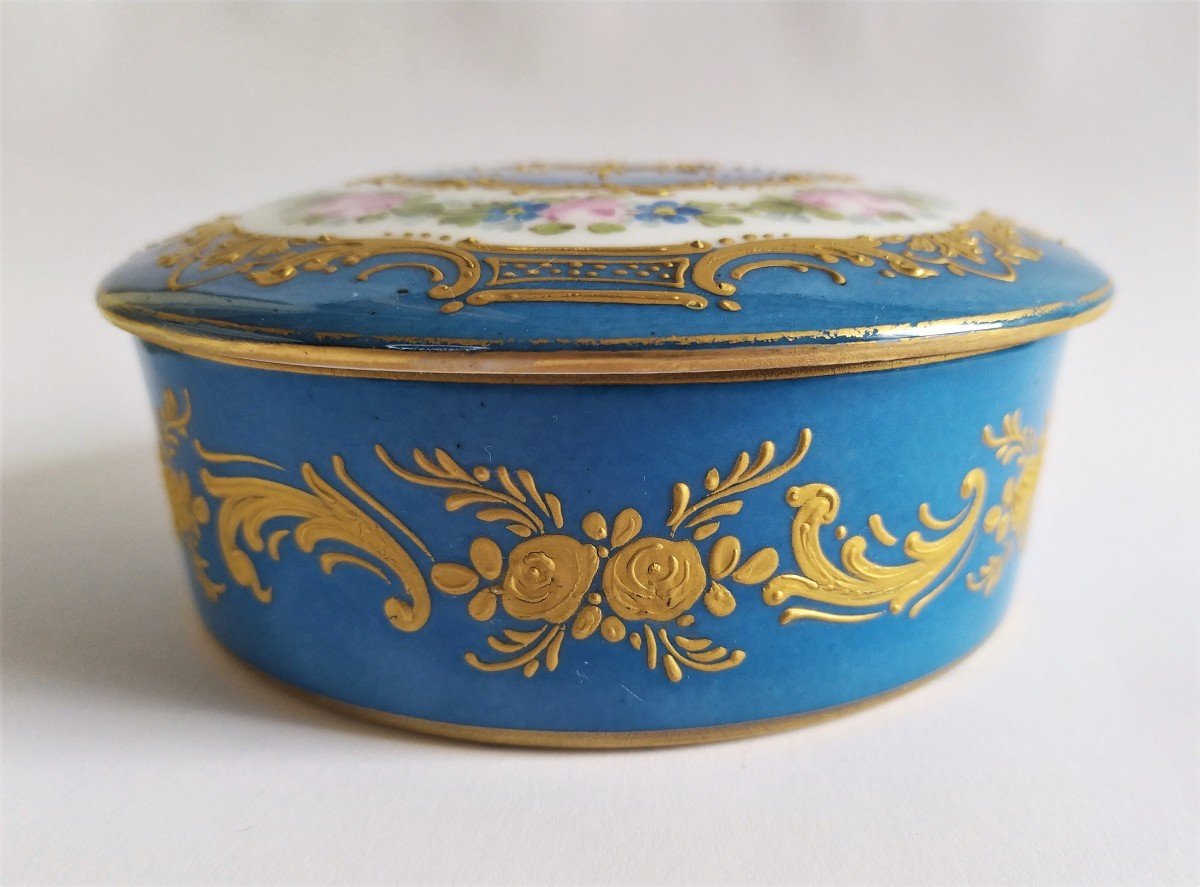 Hand Painted Porcelain Box French Manufacture Of Rebais-photo-3