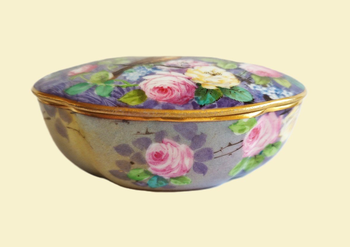 Boite En Porcelaine Peinte Decor d'Oiseau Et  De Roses 1900-photo-2