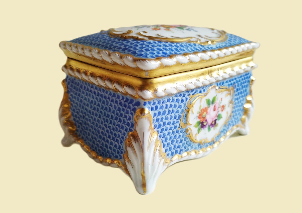 Hand Painted Porcelain  Jewellery Or Candy Box  19th C-photo-4