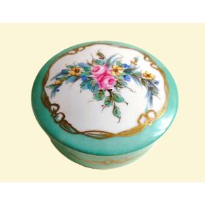 Hand Painted Porcelain Candy Or Jewelry Box With Flowers Roses Decor