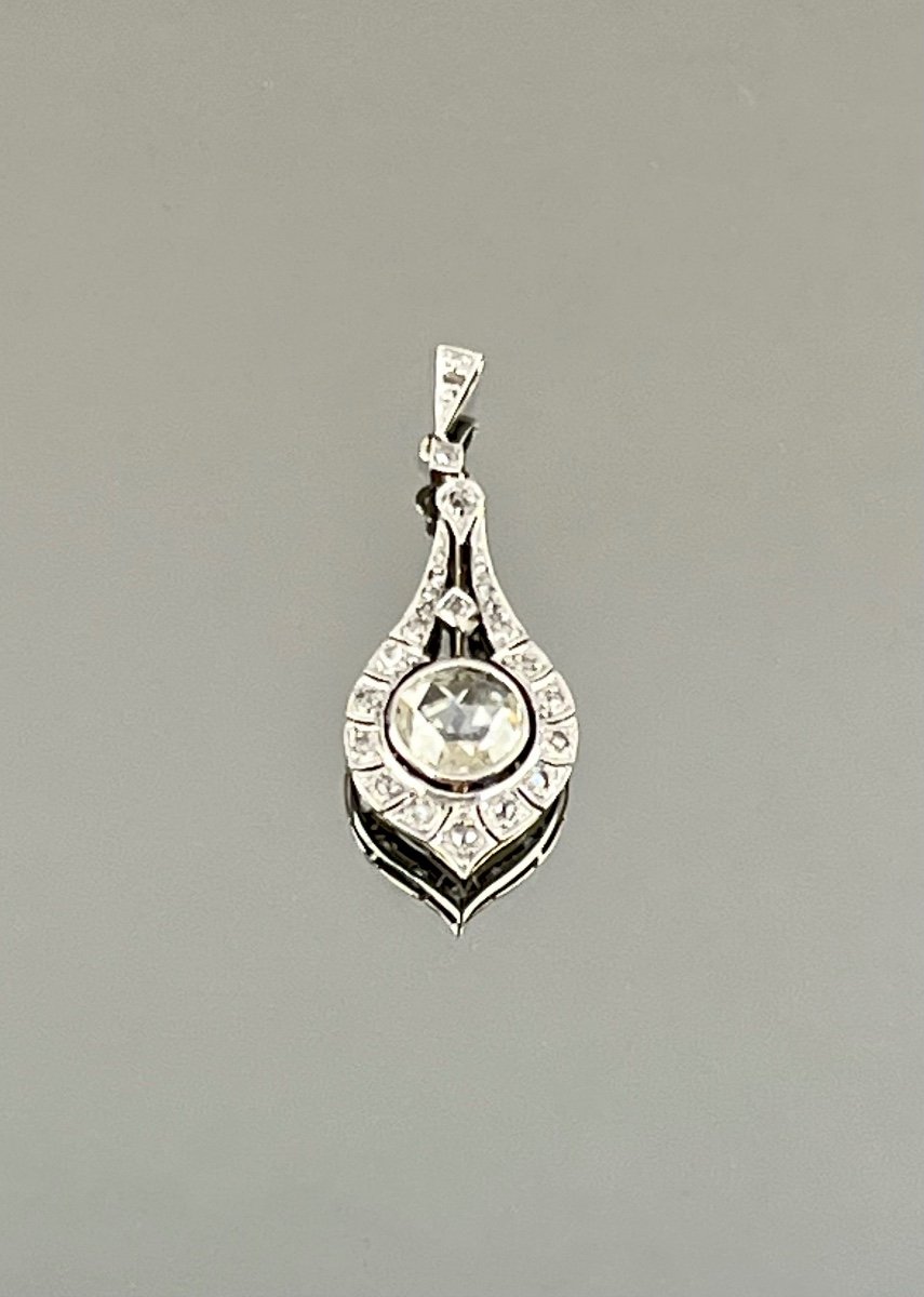 Pendentif Goutte En Or Blanc Et Diamants d'époque Art Déco