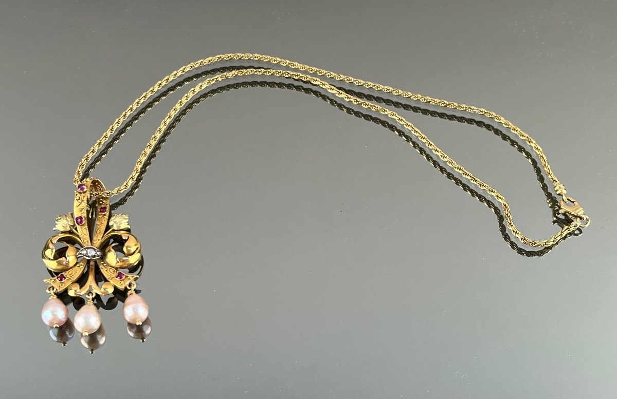 "fleur De Lys" Pendant In 750 Thousandths Gold, Rubies, Diamonds And Pear-shaped Pearls, 19th Century -photo-5