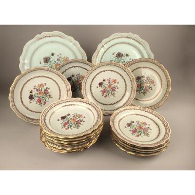 China Qianlong. Part Porcelain Service Decor Floral Eighteenth Century