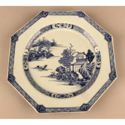 China, Qianlong Era. Octagonal Platter Porcelain Order.