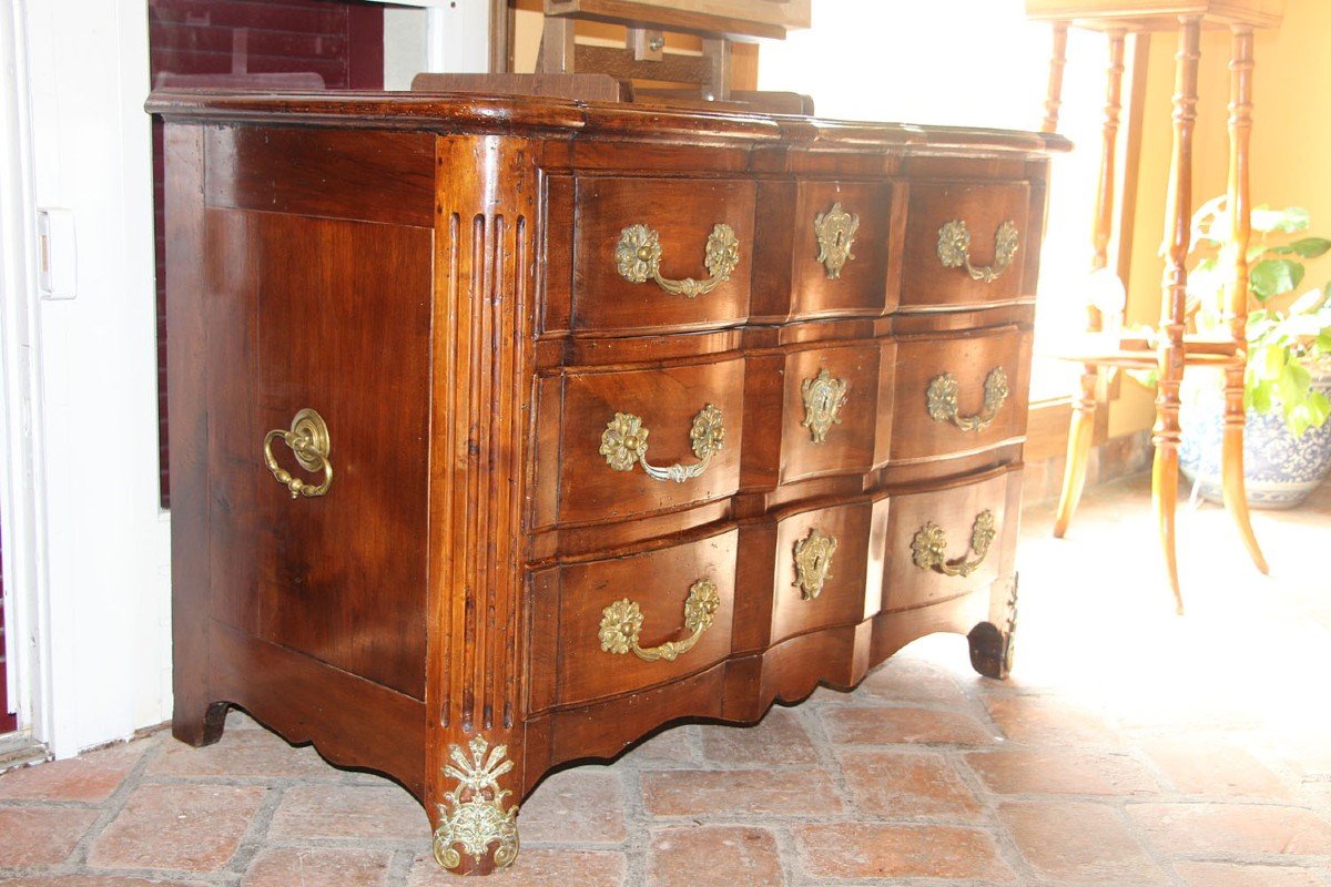 Commode De Forme « Arbalète », En Noyer-photo-2