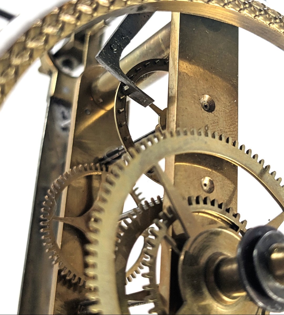 Beautiful 19th Century Skeleton Clock, "keyhole Frame" Model-photo-3