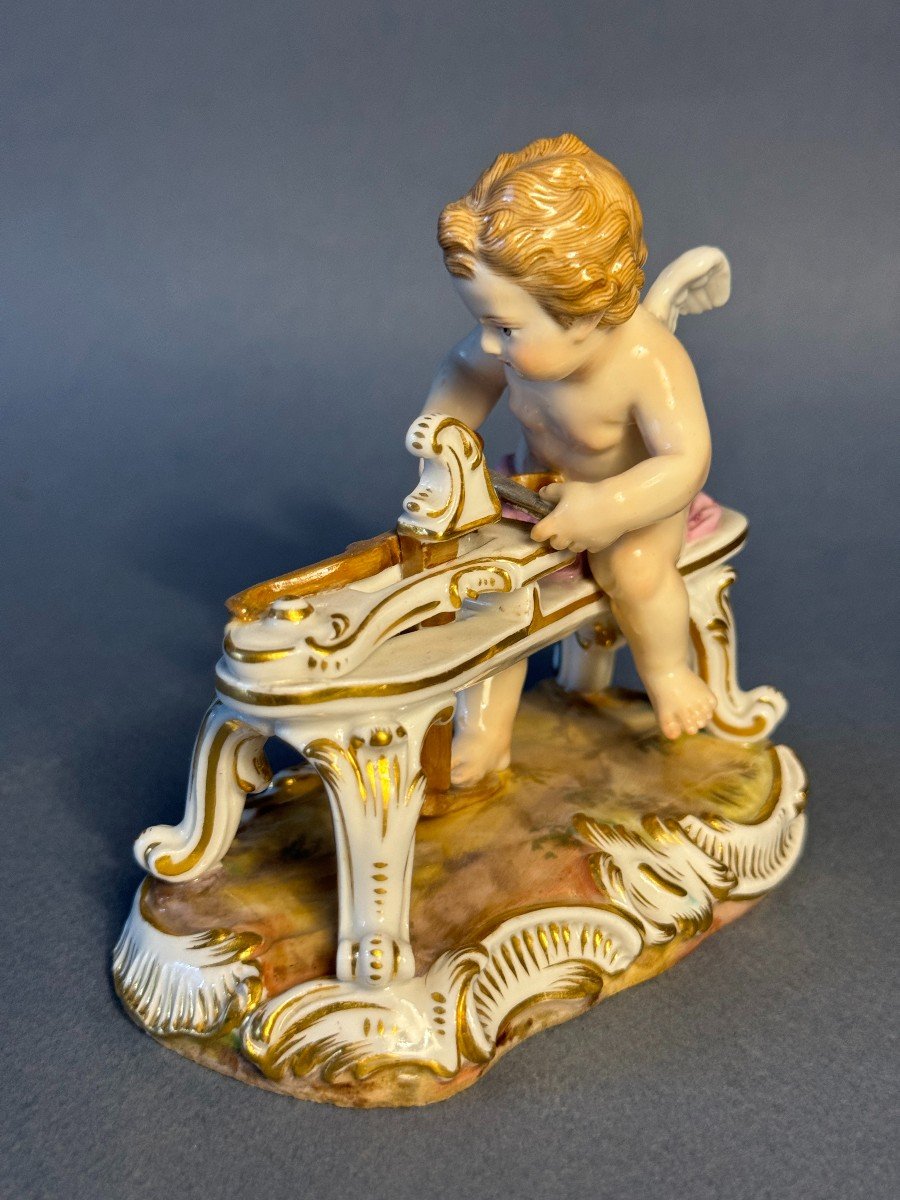 Meissen ‘l’Amour sculptant son arc’ Cupidon porcelaine N° C 61-photo-3