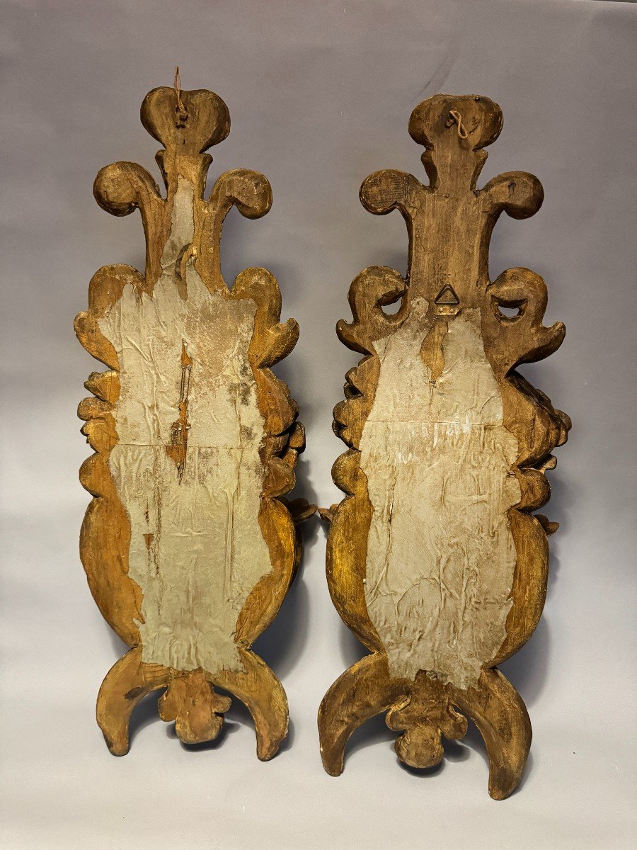 Grande paire d'appliques en bois sculpté doré aux amours (anges cupidons)-photo-4