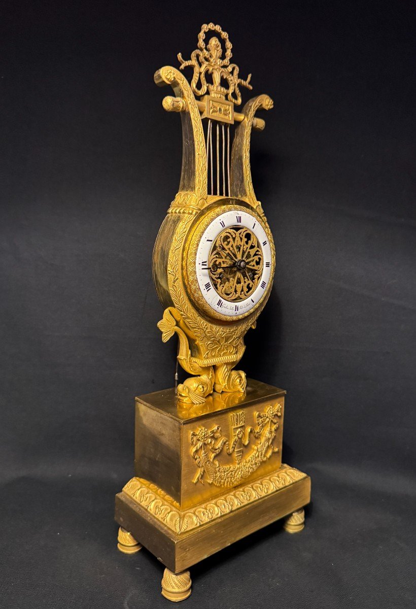 Empire Period Clock Lyre With Dolphins In Gilded Bronze-photo-3