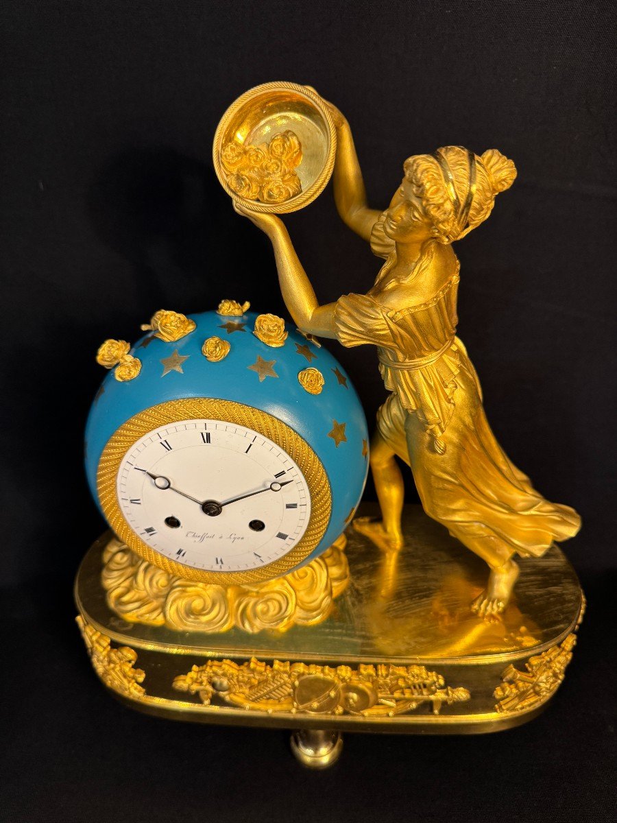 Empire Clock "flora Fertilizing The Universe" With Roses-photo-3