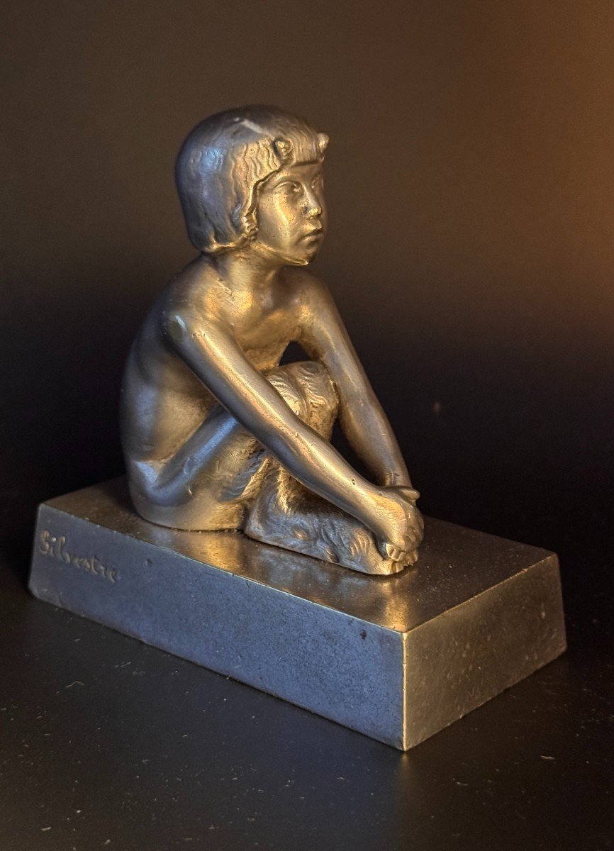 Paul Silvestre. Sculpture ArtDeco "Jeune faunesse" en bronze argenté