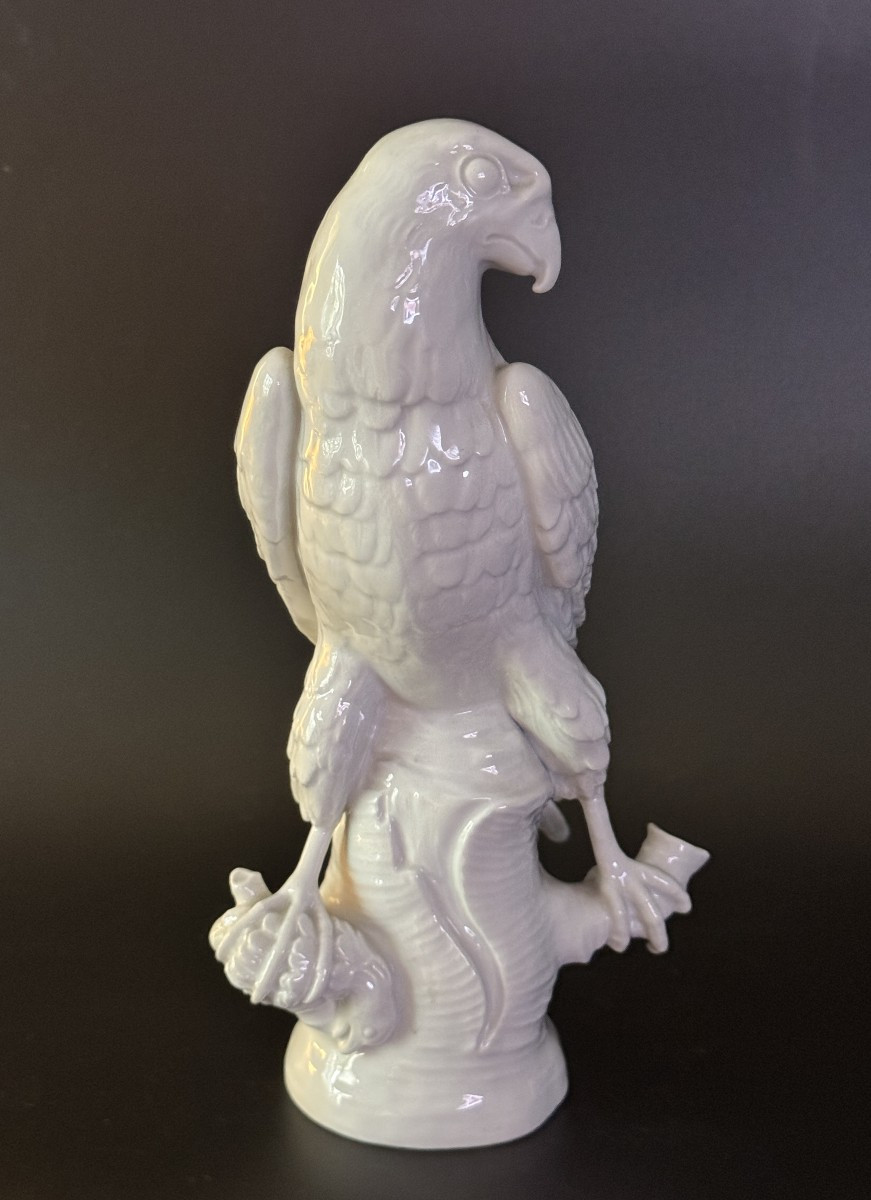 Berlin KPM Oiseau rapace (Faucon) en porcelaine H 24