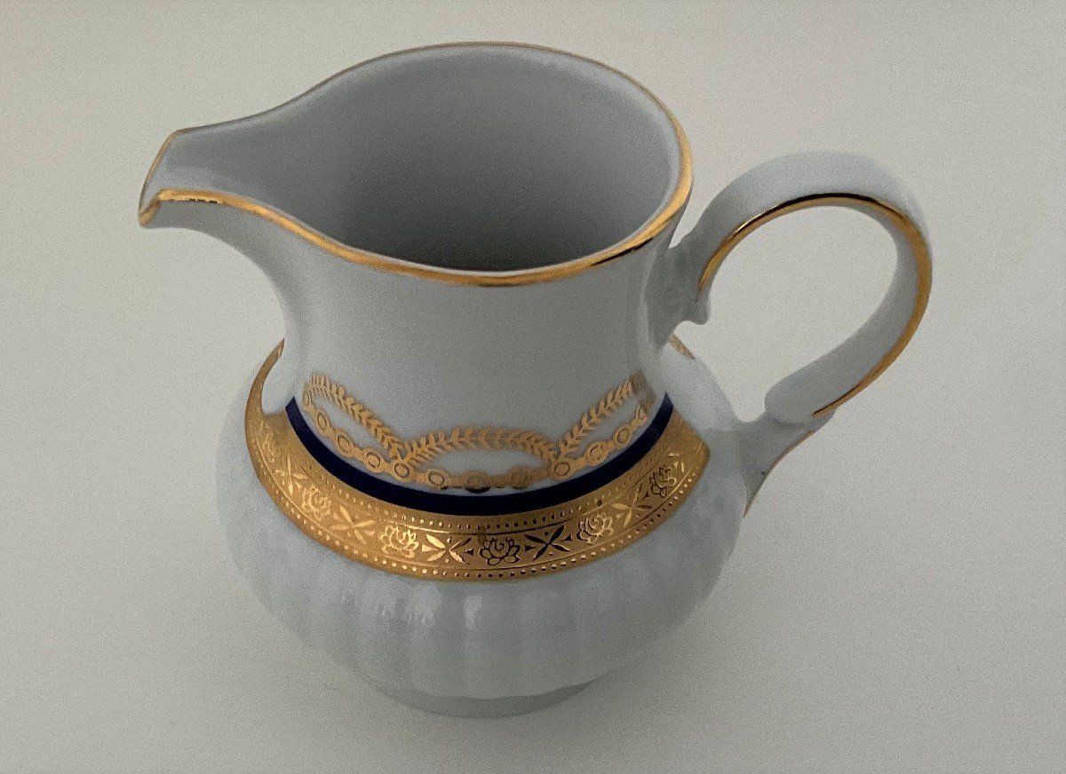 Porcelain Table And Coffee Service With Gold And Blue Decor-photo-3