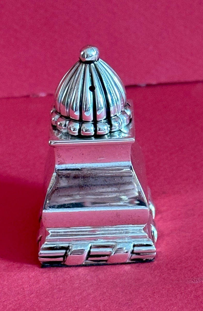 Salt And Pepper Set In Silver Metal-photo-3