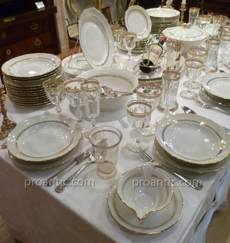 Proantic: Service De Table En Porcelaine Blanche Filet Doré