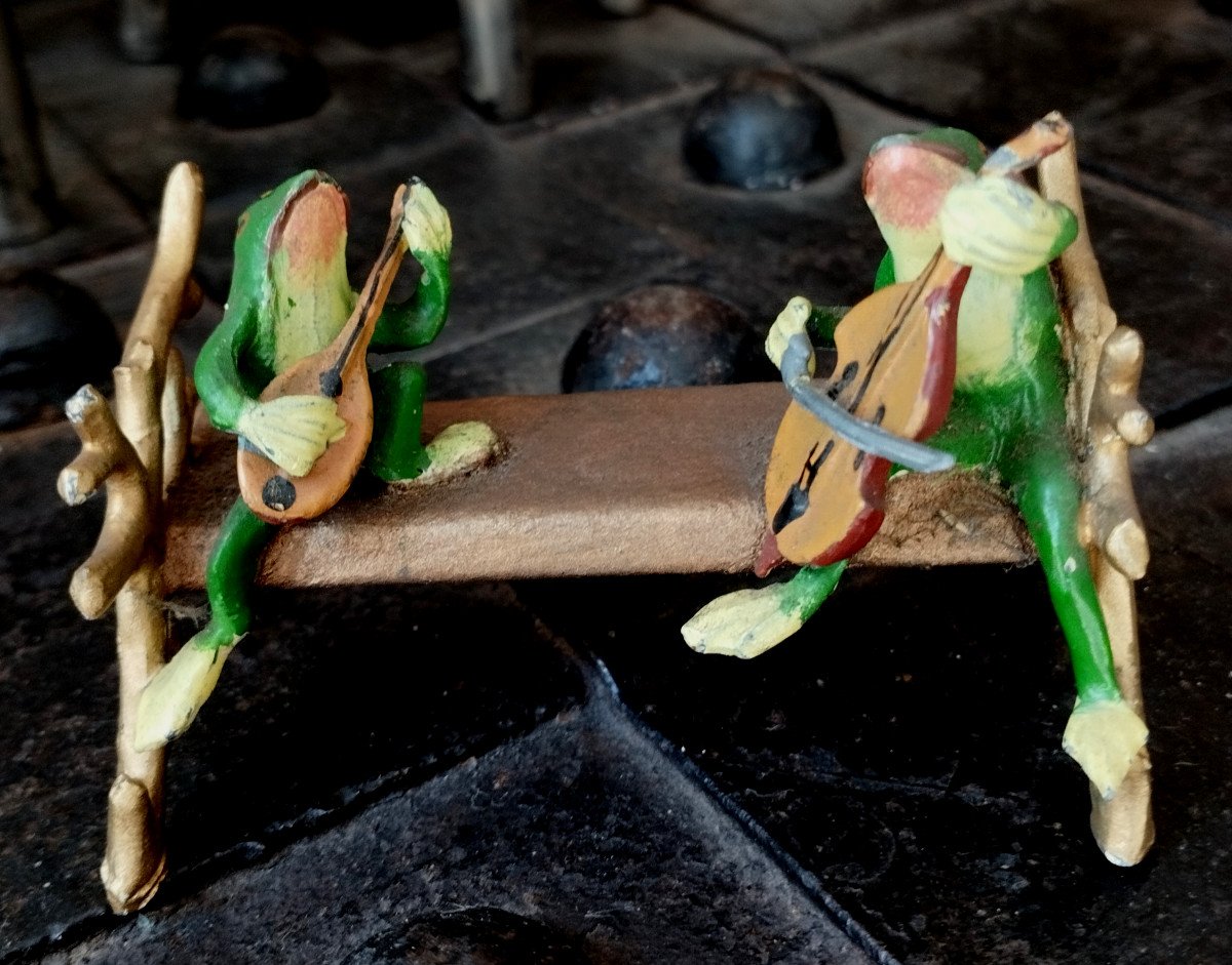  Duo Of Musician Frogs On A Bench-photo-2