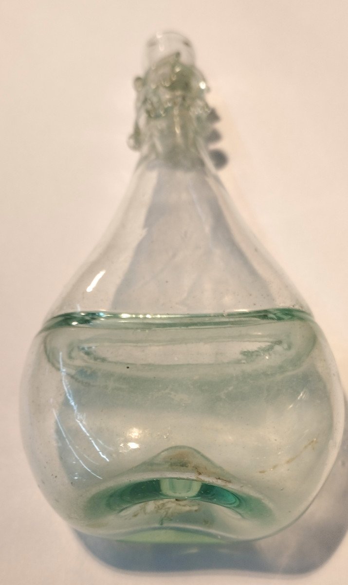 Baby Bottle Style In 18th Century Blown Glass-photo-1