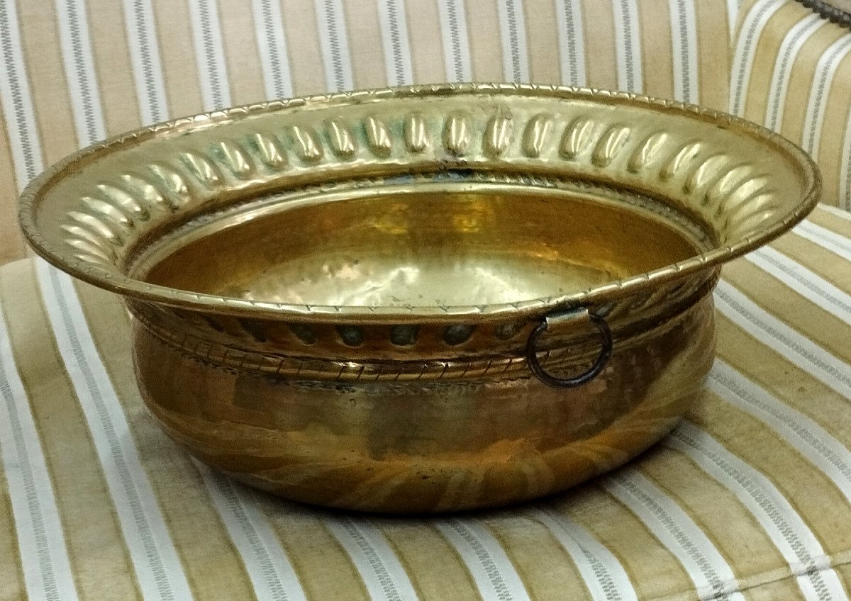 Brass Basin Decorated With Gadroons Late 18th Century-photo-1