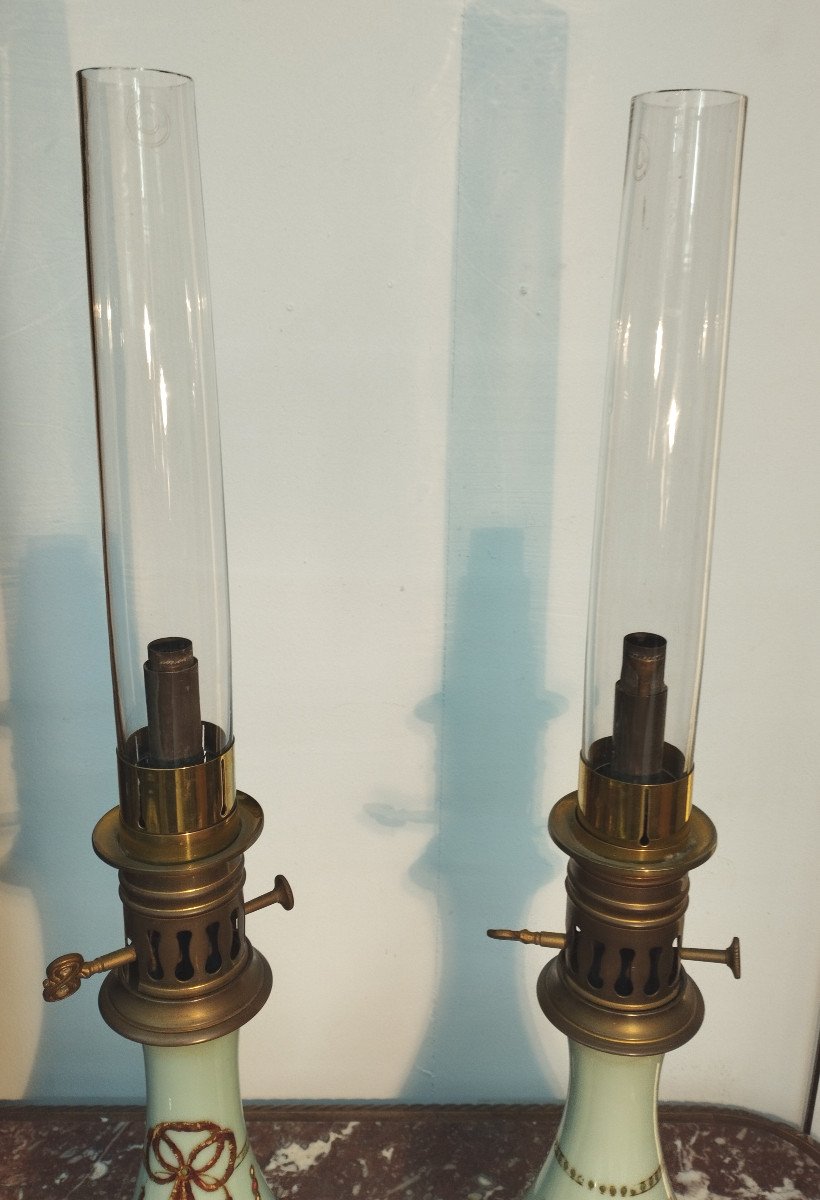 Pair Of 19th Century Porcelain Oil Lamps-photo-1